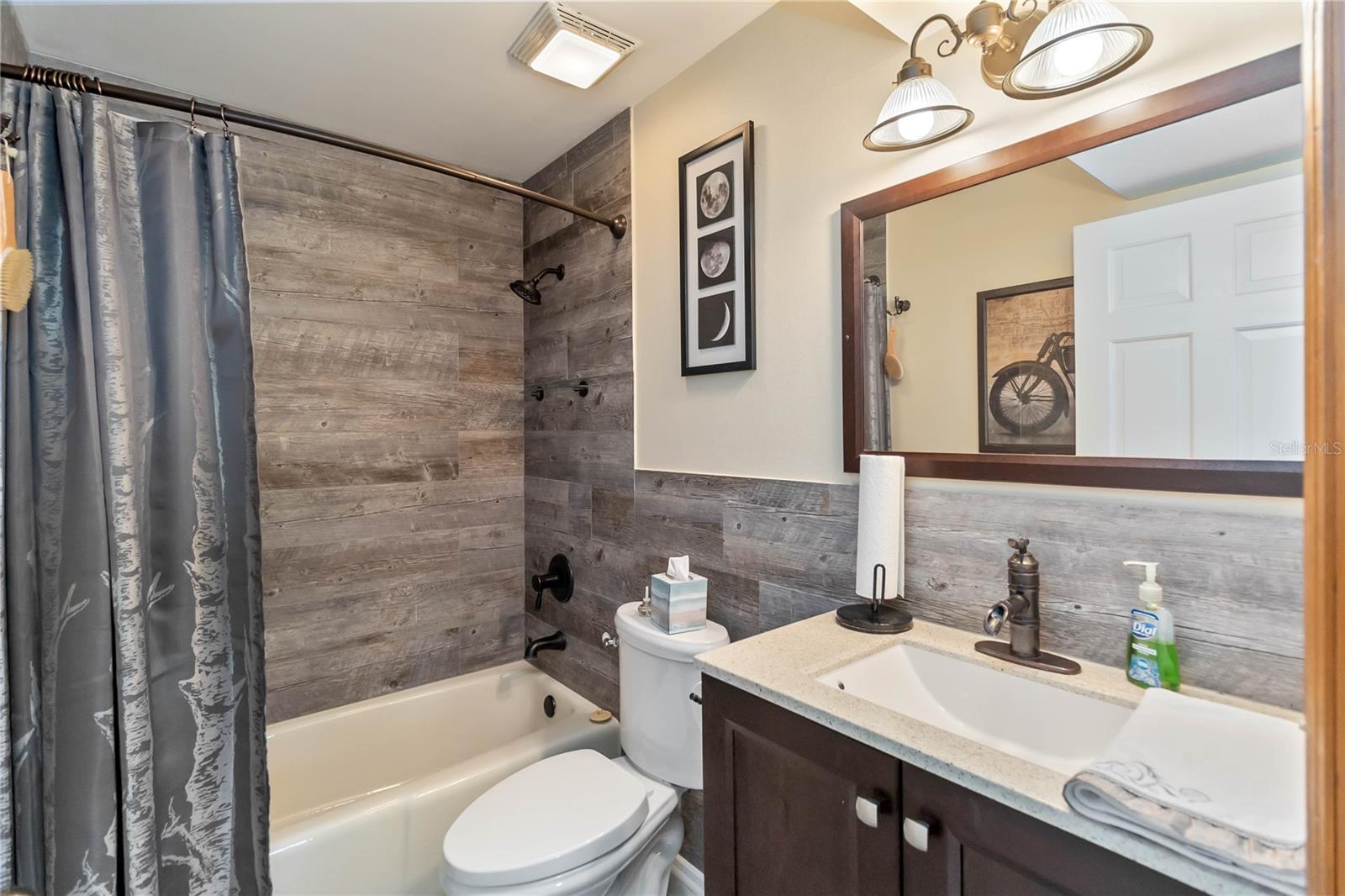 Image 21 of 40 For 999 Fairview Avenue