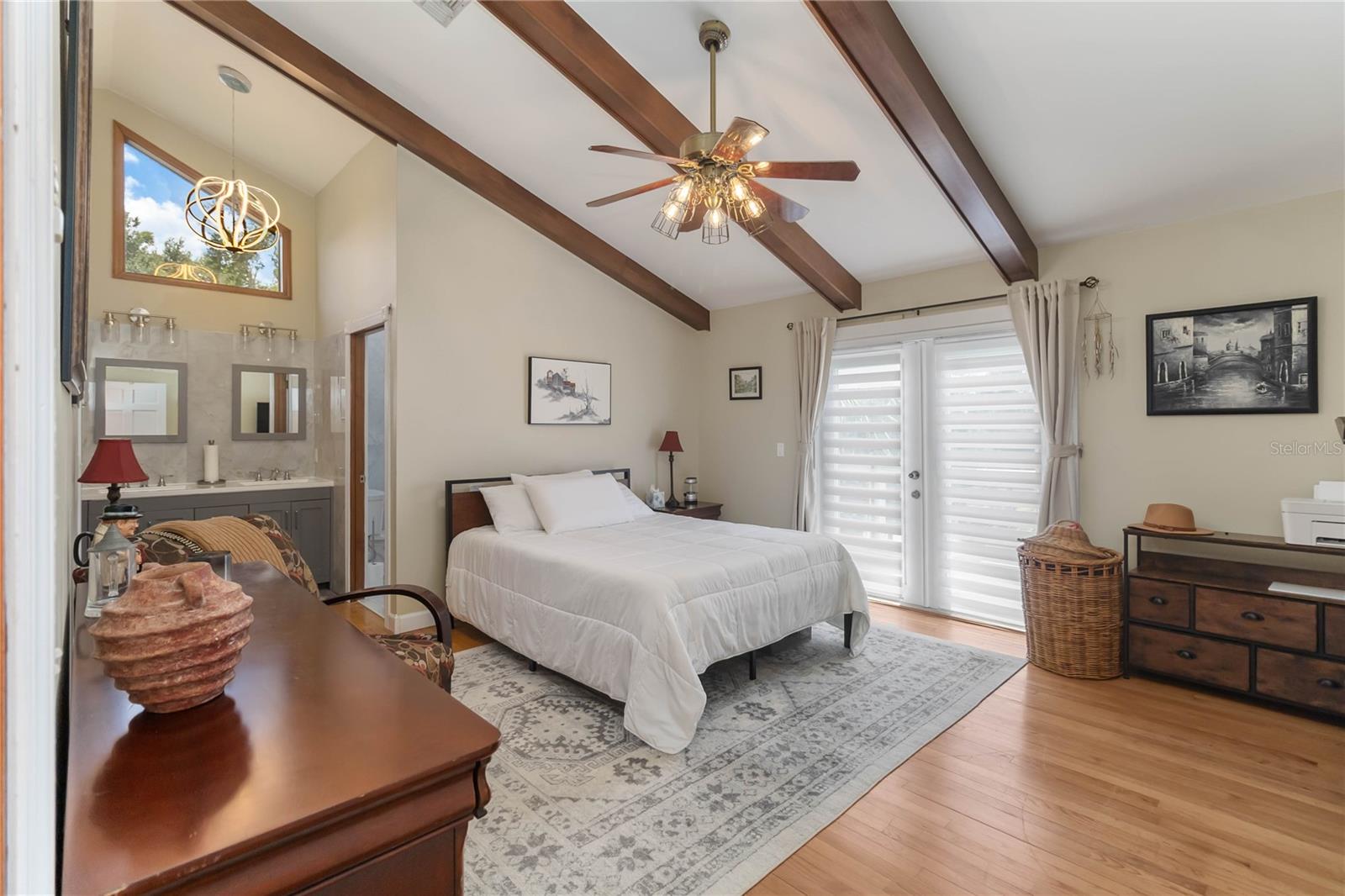 Image 5 of 40 For 999 Fairview Avenue