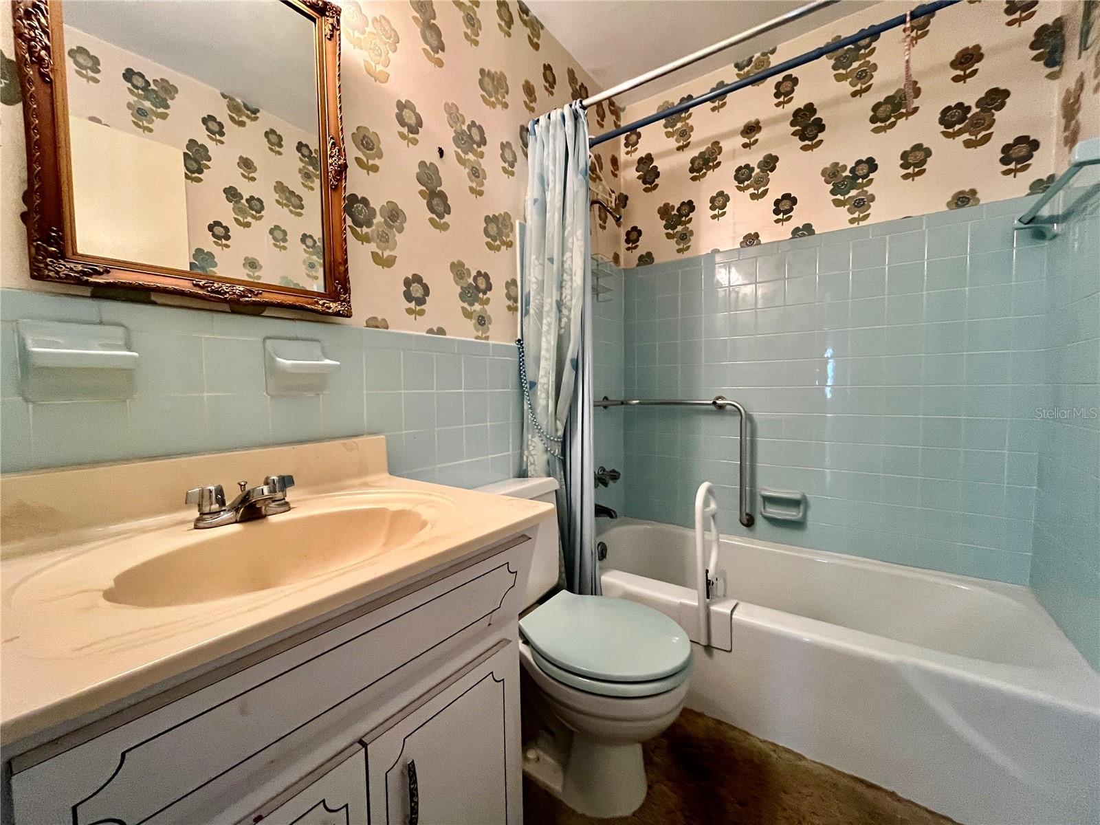 Listing photo id 14 for 2430 Brazilia Drive 44