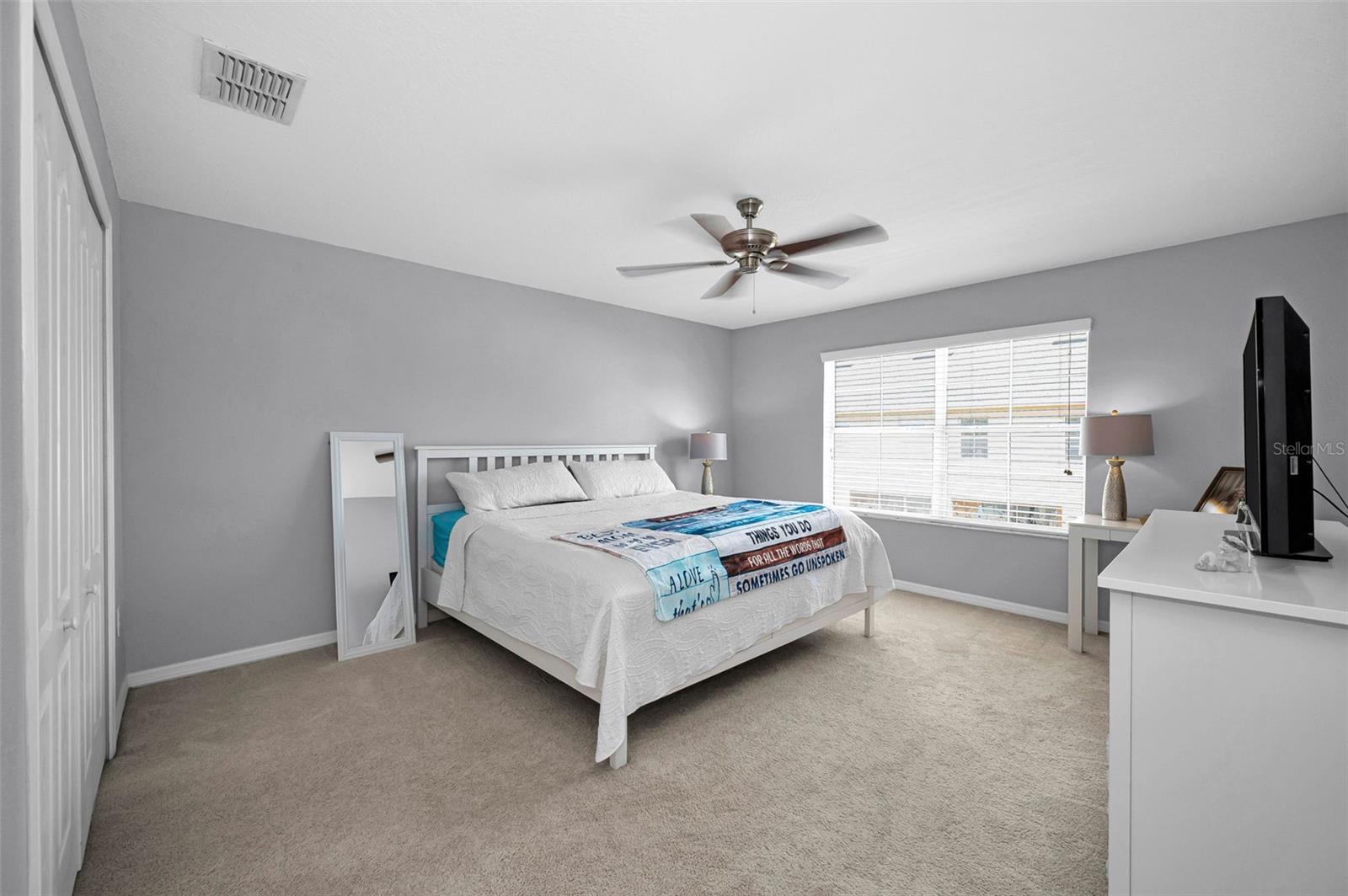 Image 20 of 41 For 9736 Trumpet Vine Loop