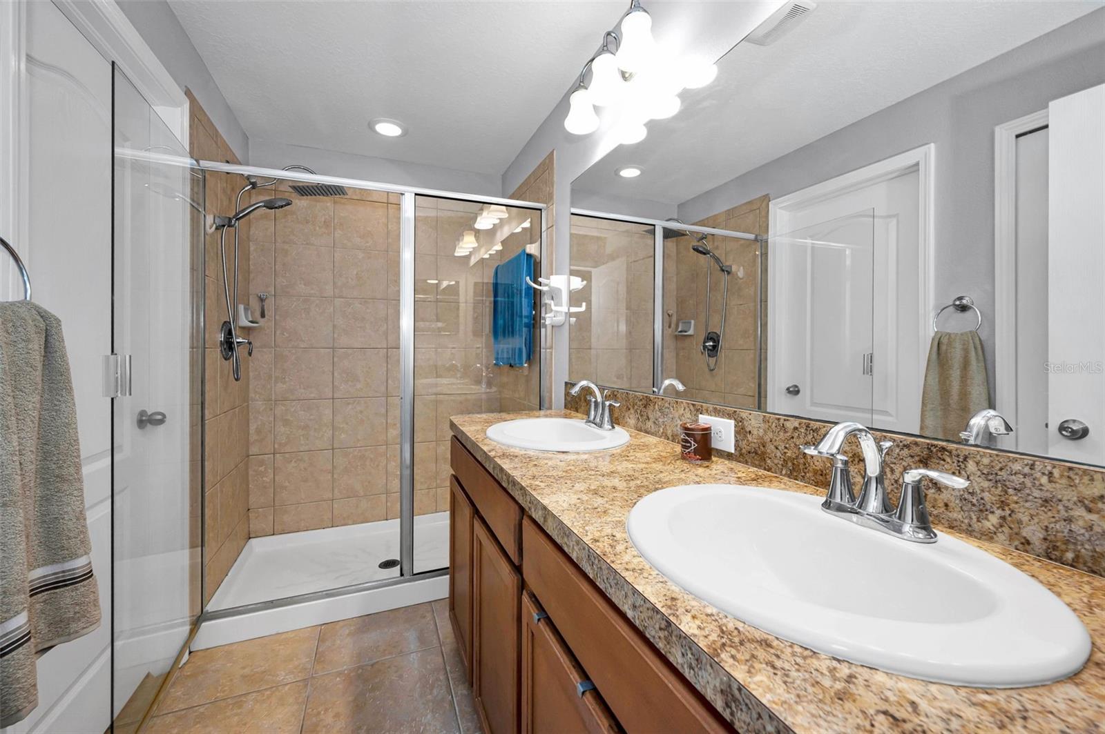 Image 22 of 41 For 9736 Trumpet Vine Loop