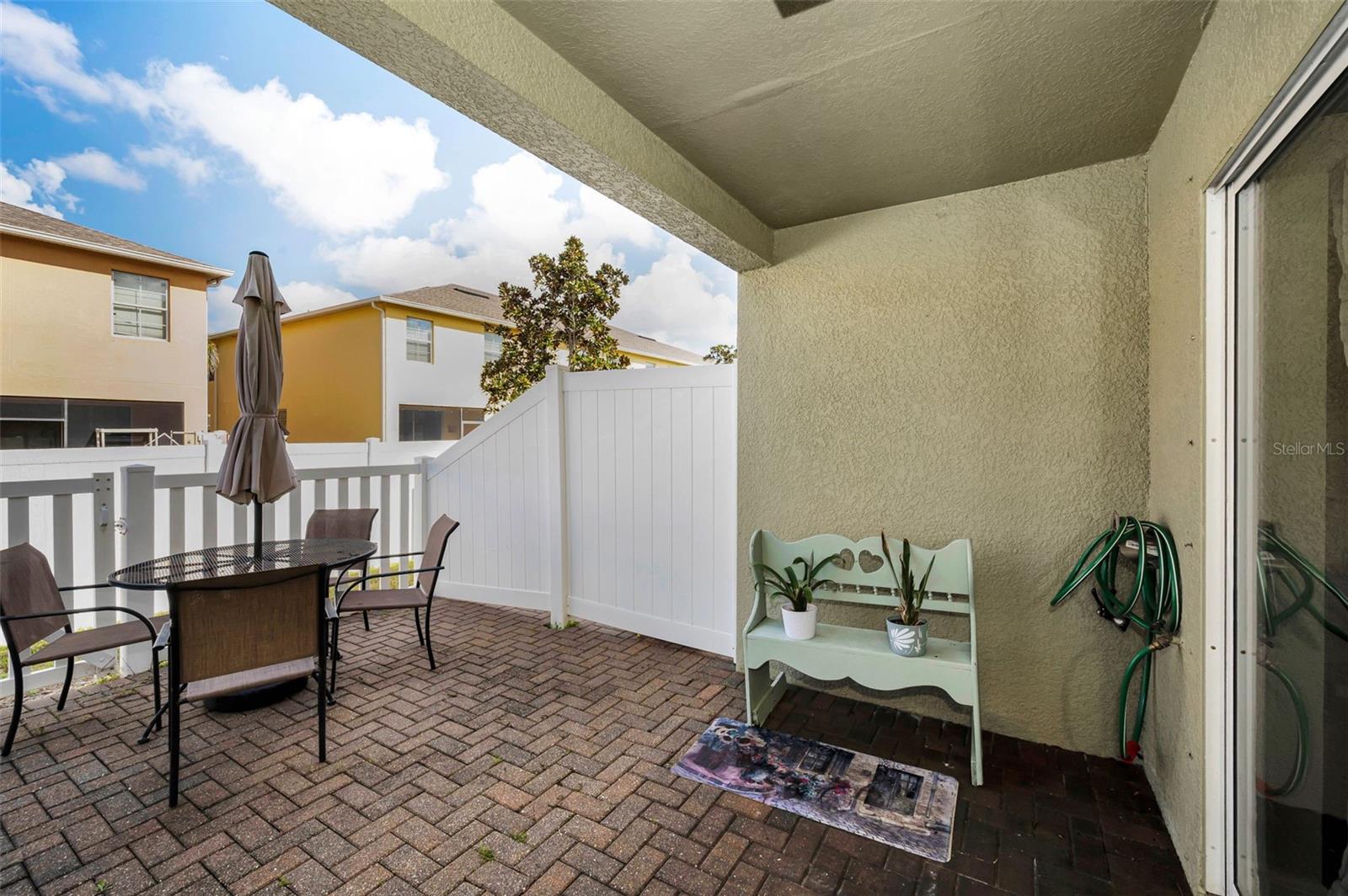 Image 29 of 41 For 9736 Trumpet Vine Loop