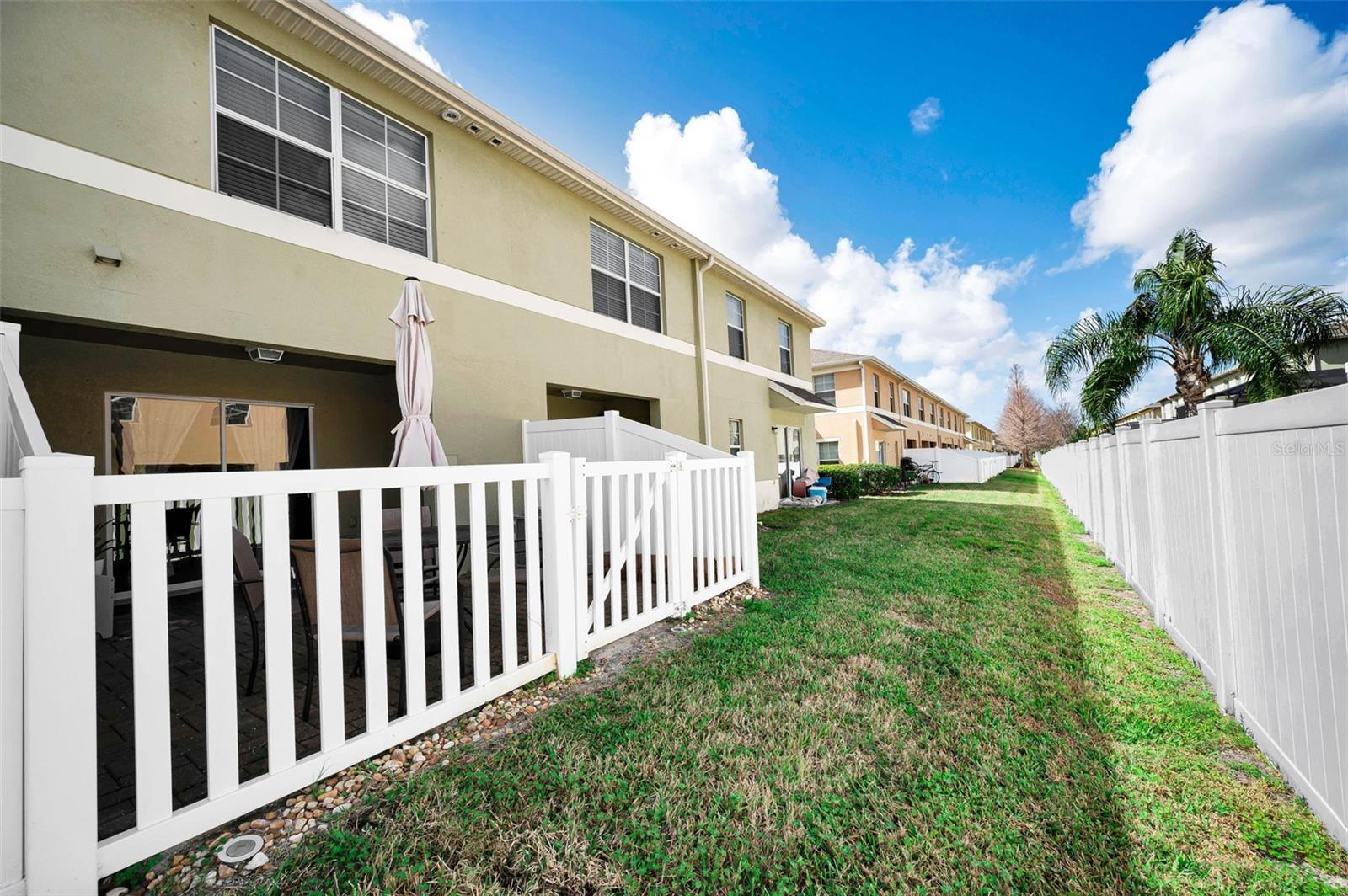 Image 32 of 41 For 9736 Trumpet Vine Loop