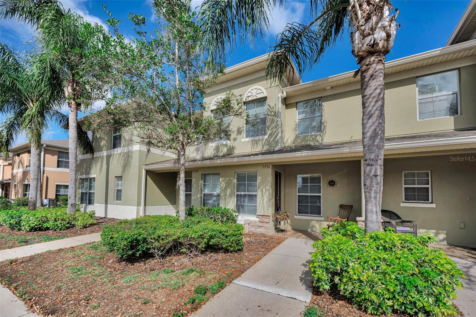 Image 41 of 41 For 9736 Trumpet Vine Loop