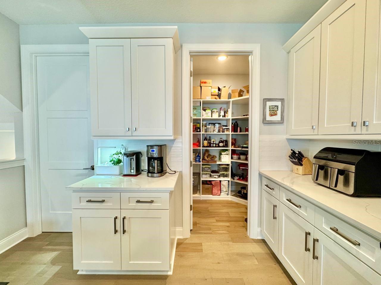 Image 23 of 46 For 4740 Legacy Park Drive