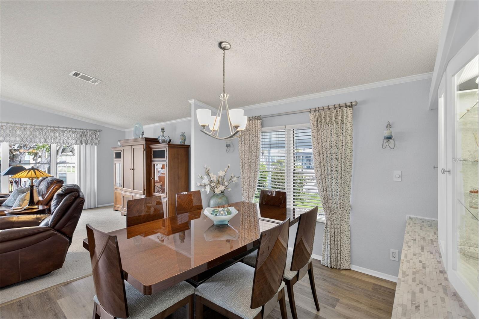 Image 11 of 72 For 487 Loma Linda