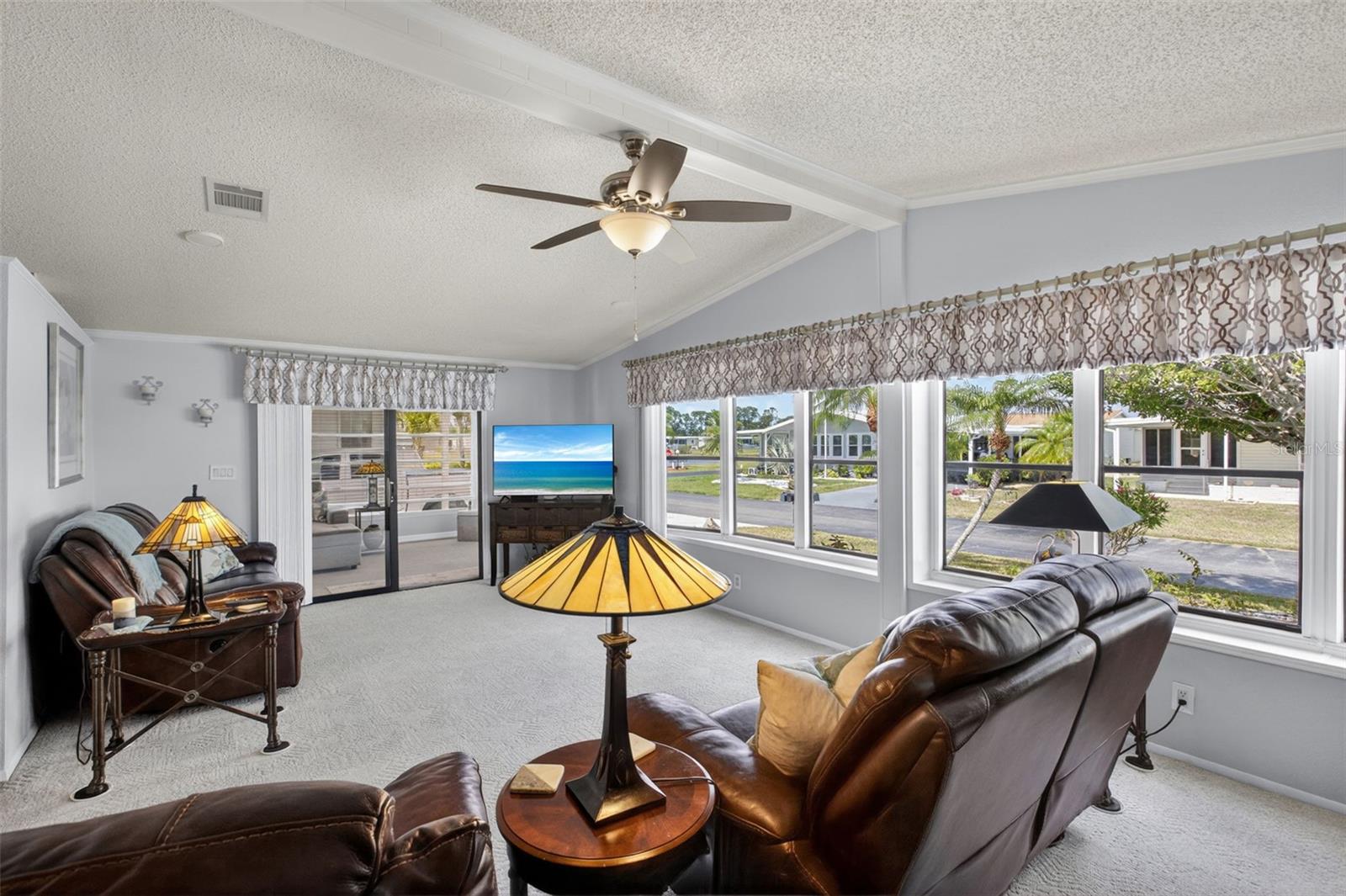 Image 14 of 72 For 487 Loma Linda