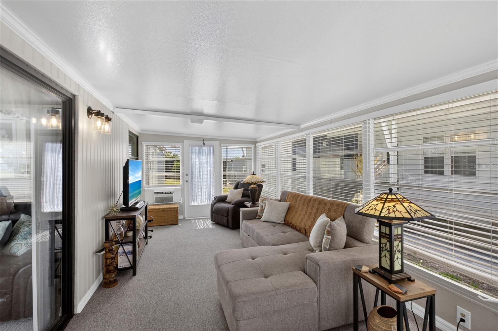 Image 16 of 72 For 487 Loma Linda