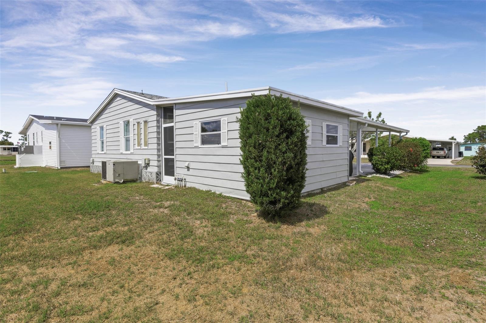 Image 34 of 72 For 487 Loma Linda