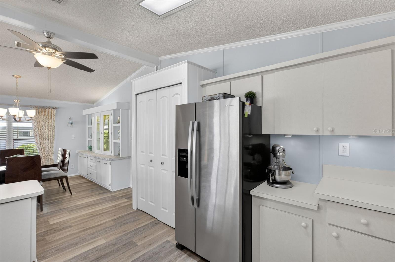 Image 9 of 72 For 487 Loma Linda