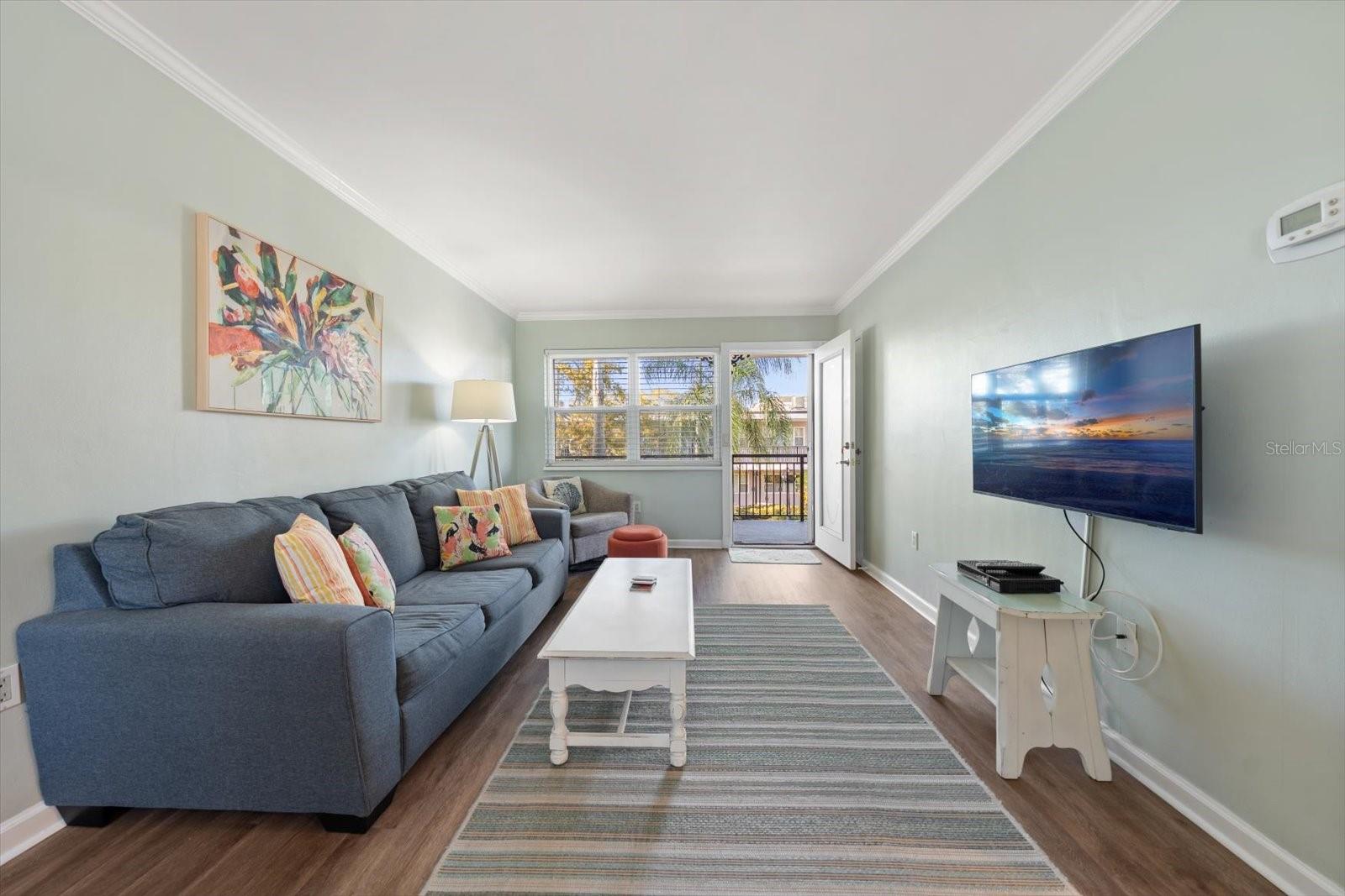 Image 12 of 33 For 1101 Victoria Drive 17