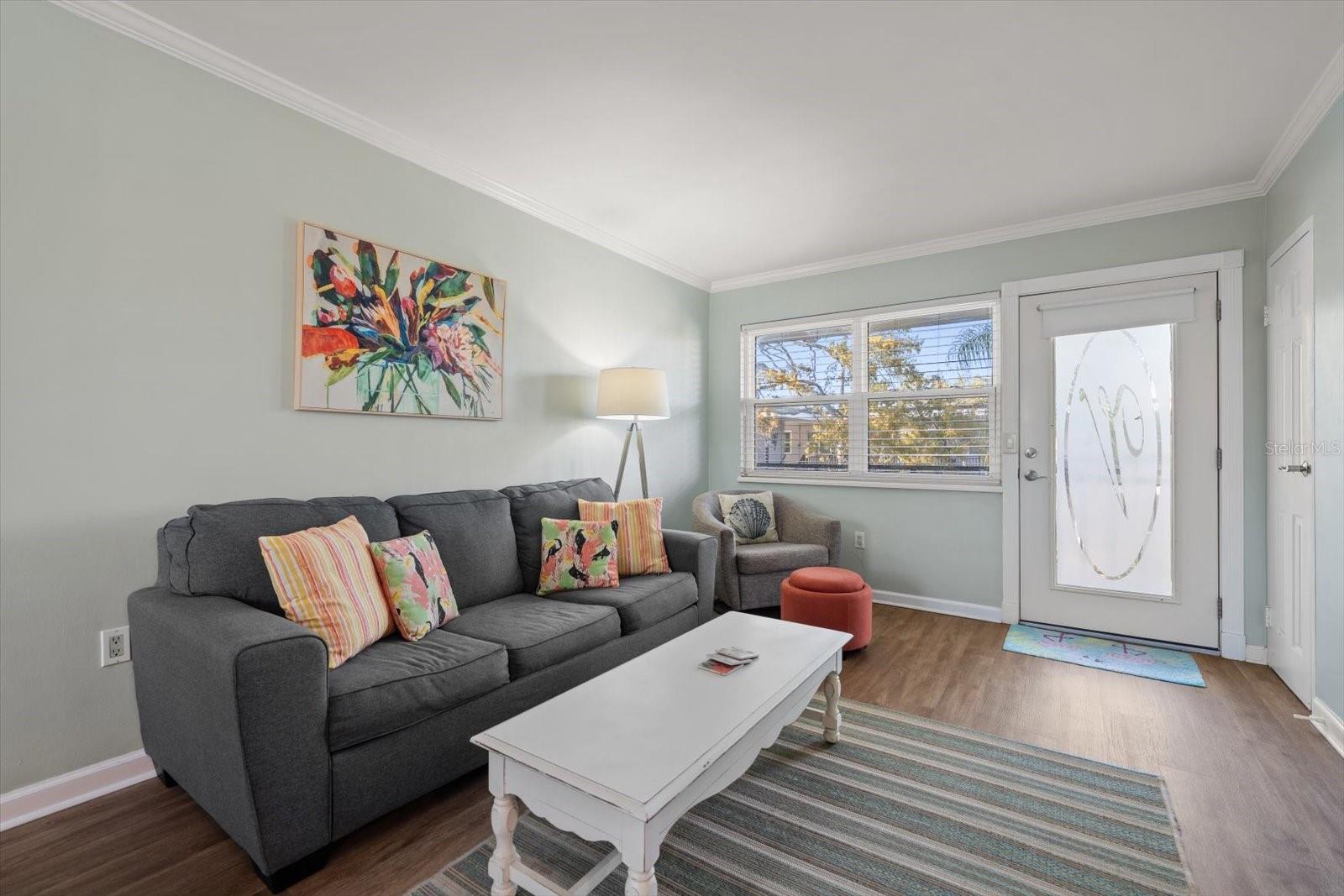 Image 14 of 33 For 1101 Victoria Drive 17