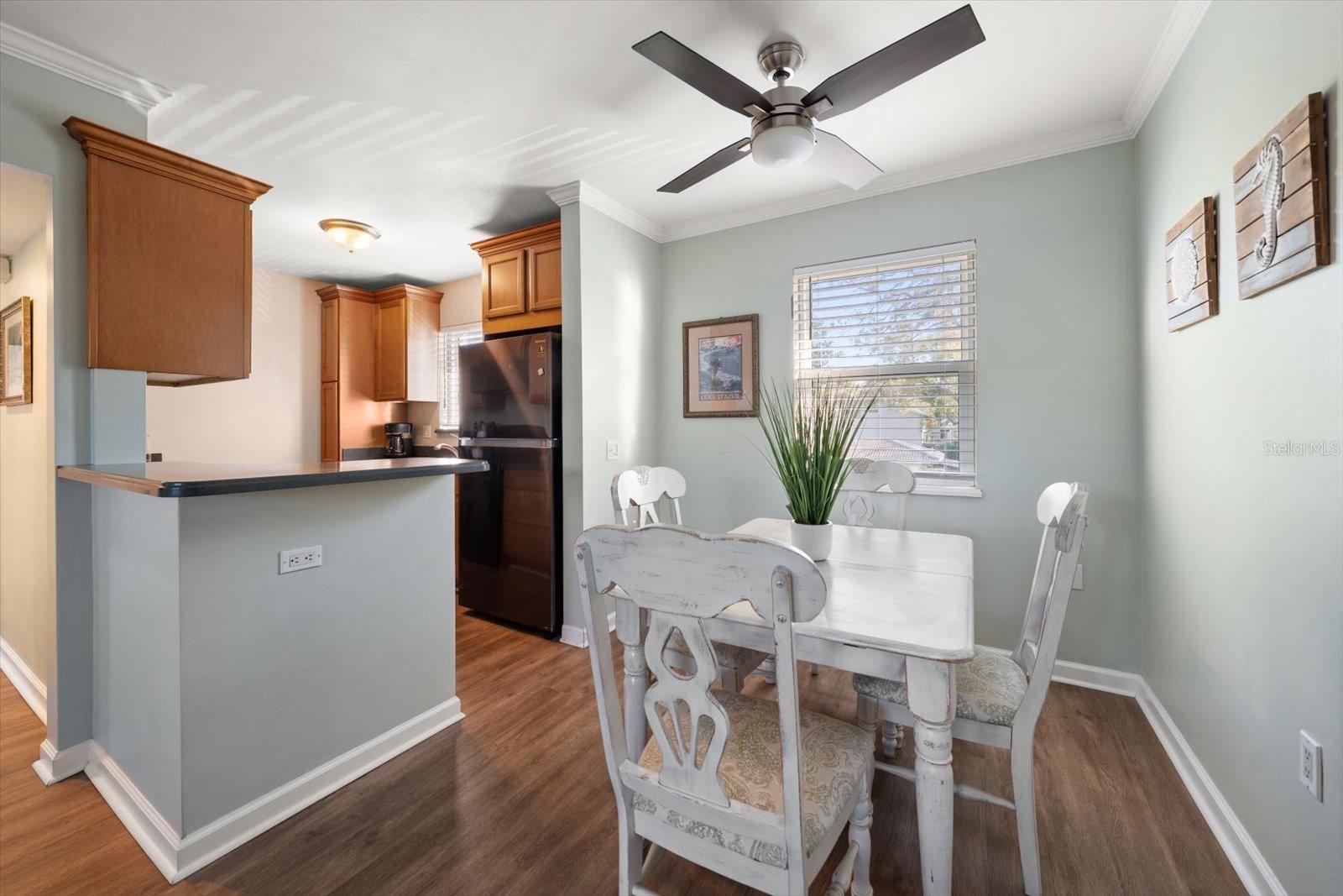 Image 17 of 33 For 1101 Victoria Drive 17