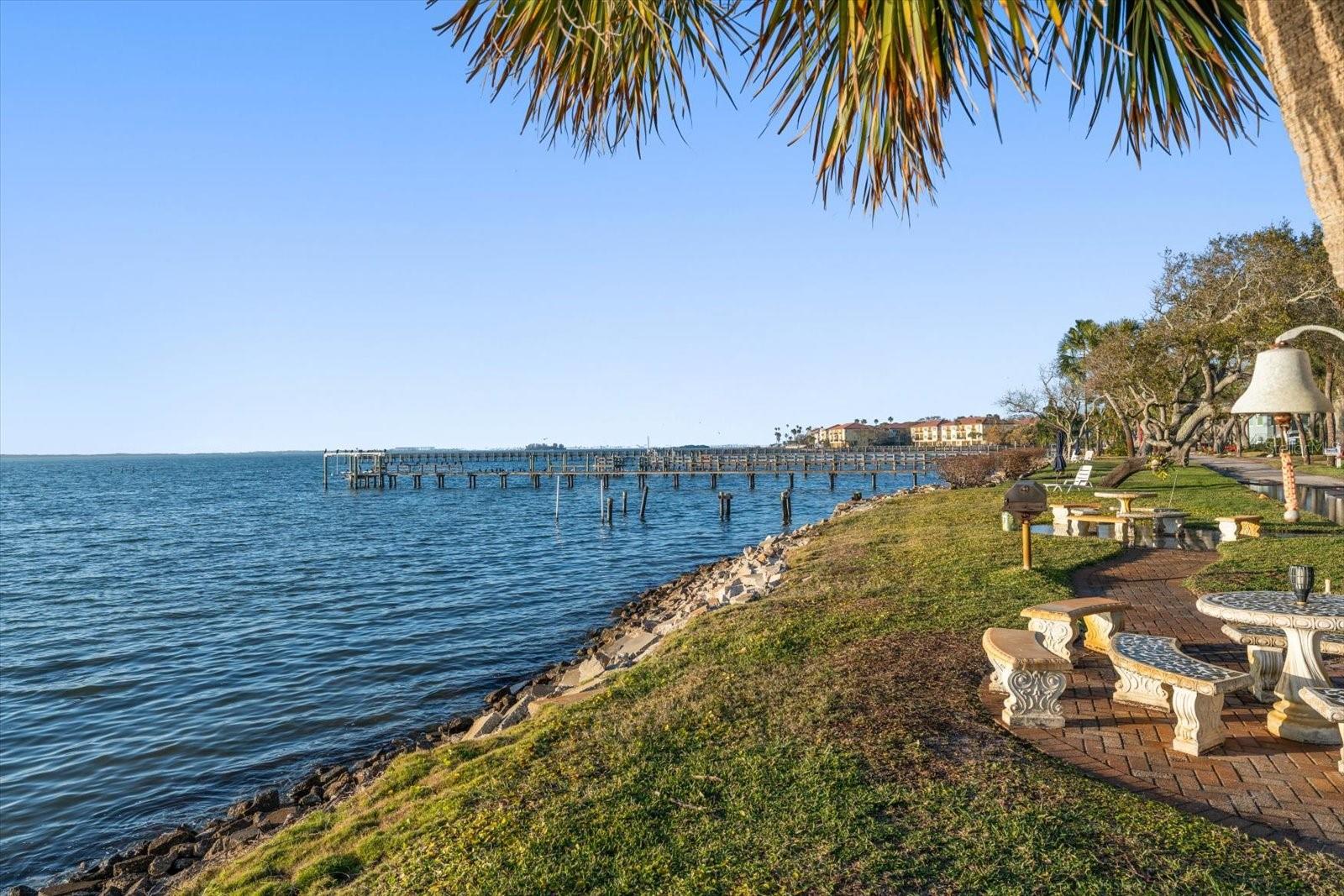 Image 2 of 33 For 1101 Victoria Drive 17