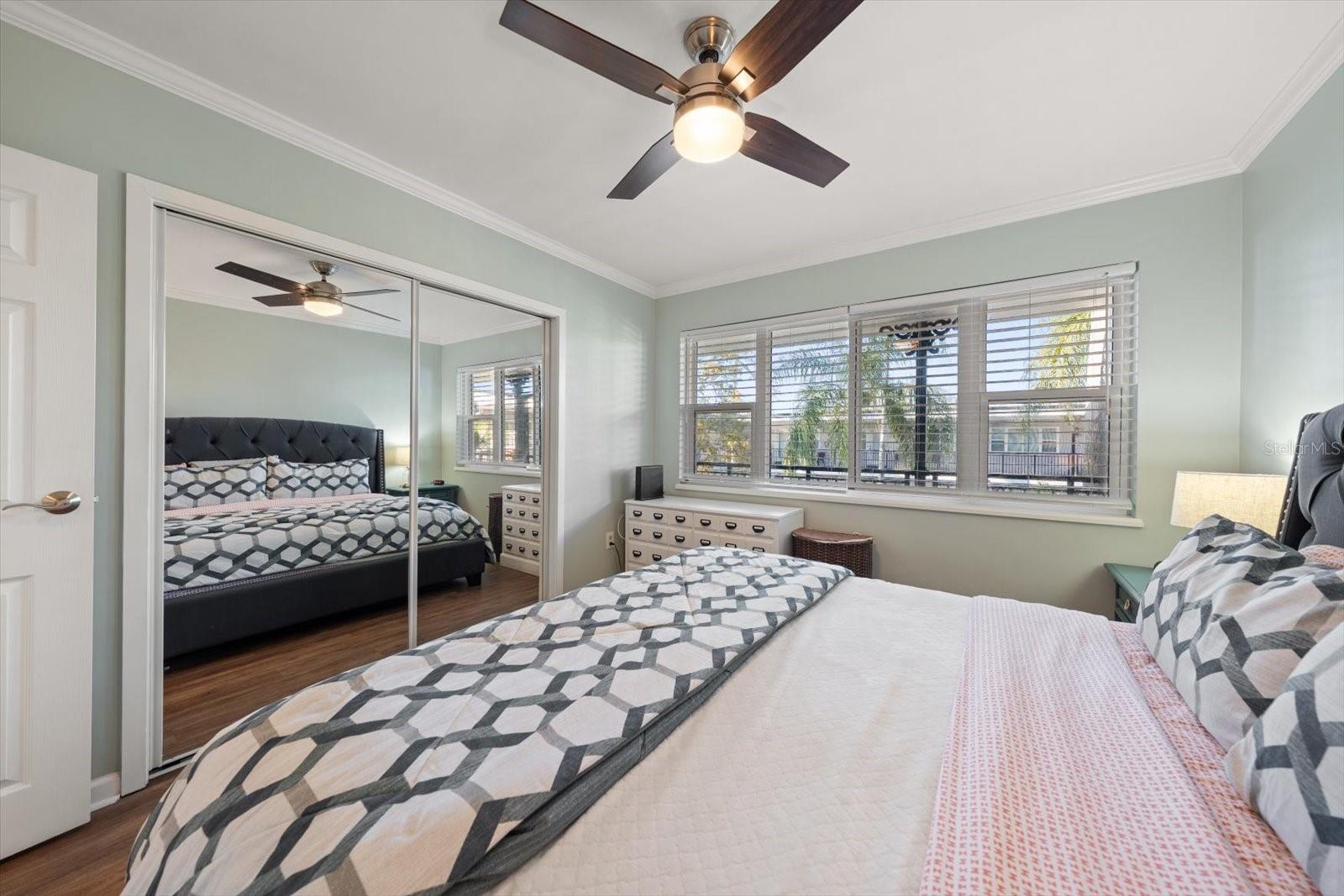 Image 24 of 33 For 1101 Victoria Drive 17