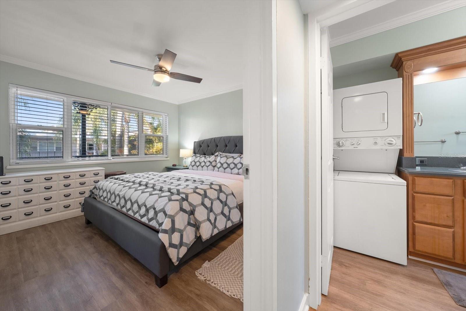 Image 25 of 33 For 1101 Victoria Drive 17