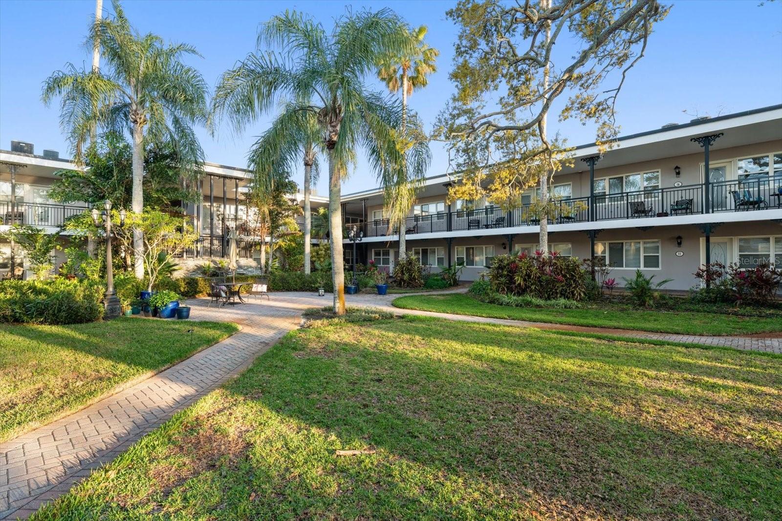 Image 31 of 33 For 1101 Victoria Drive 17