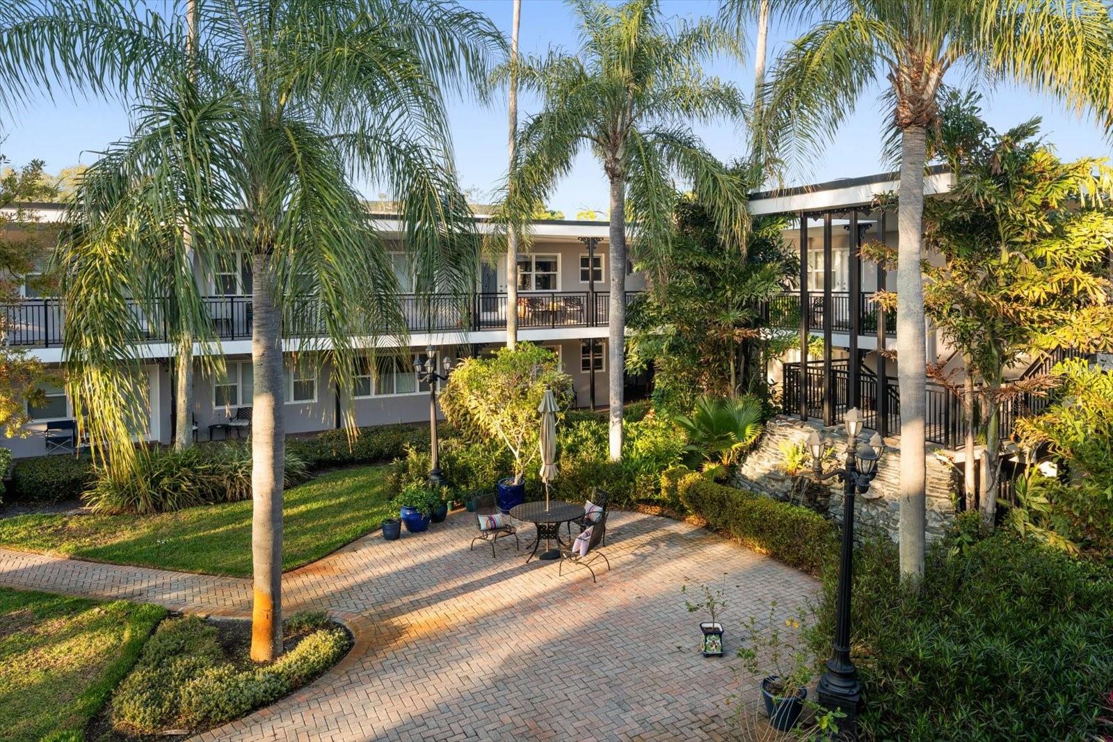 Image 4 of 33 For 1101 Victoria Drive 17