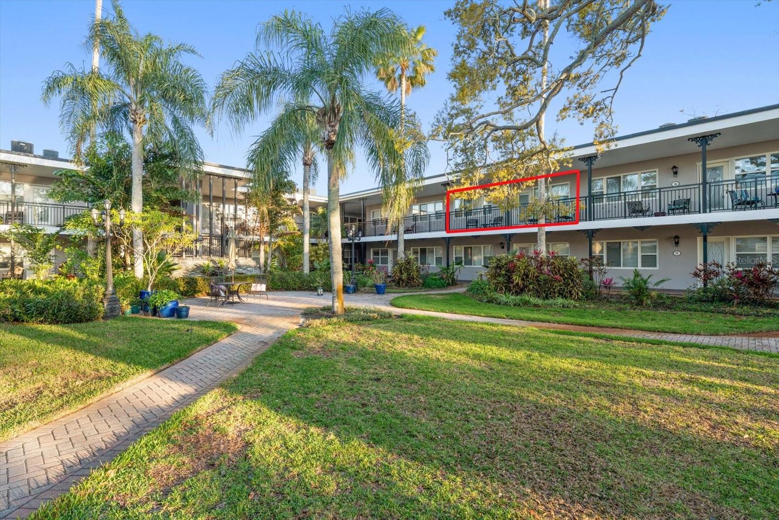 Image 5 of 33 For 1101 Victoria Drive 17