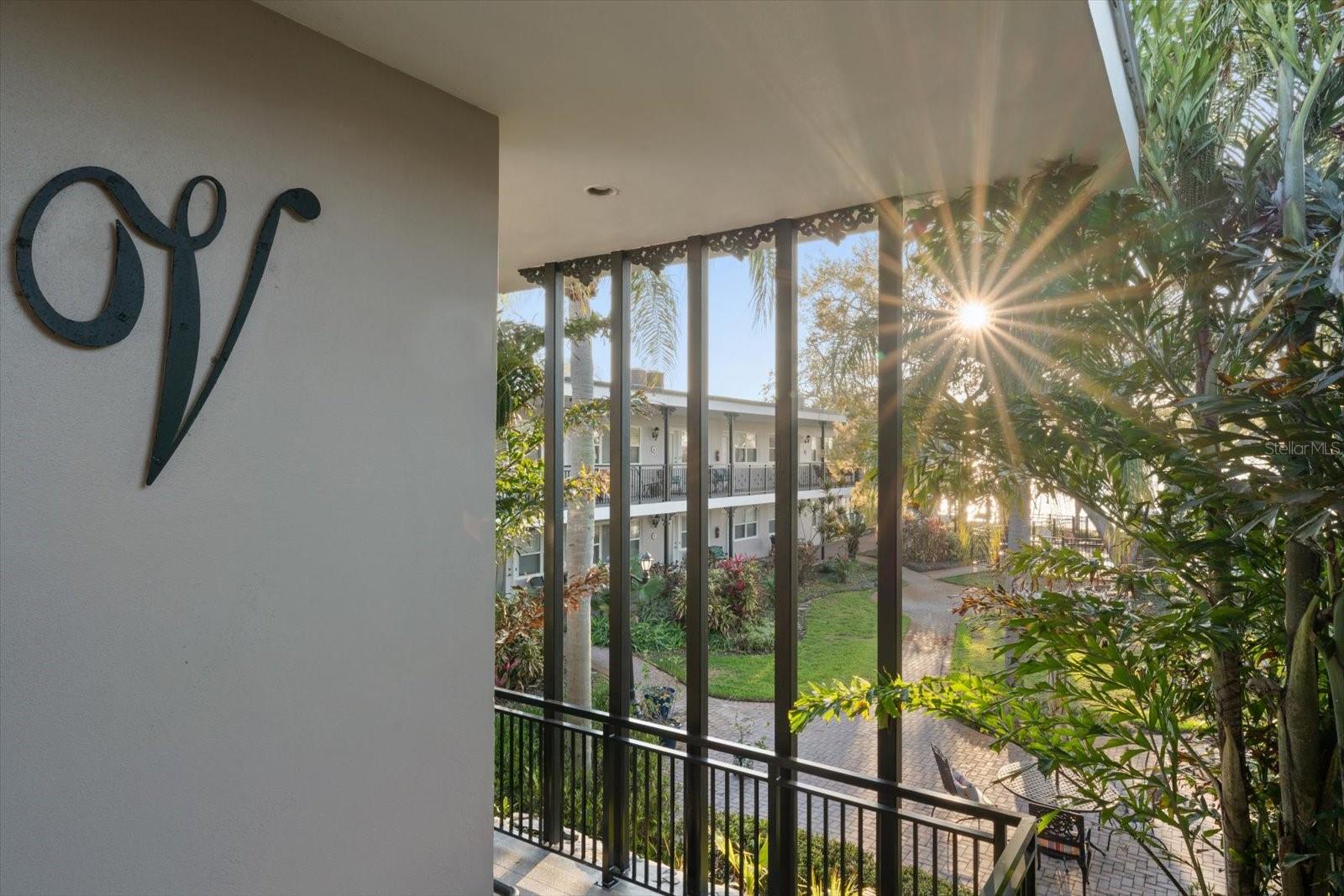 Image 6 of 33 For 1101 Victoria Drive 17