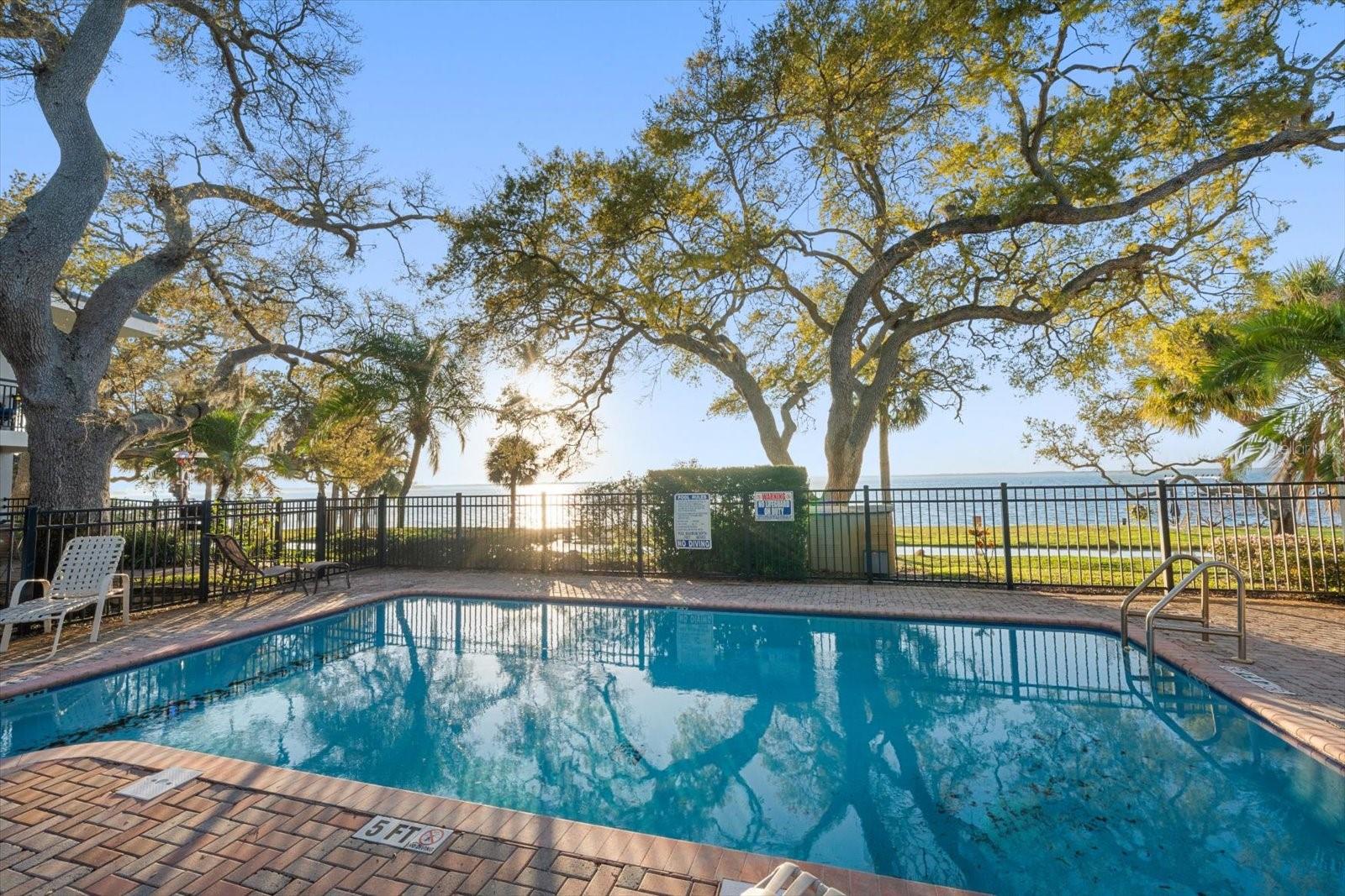 Image 7 of 33 For 1101 Victoria Drive 17