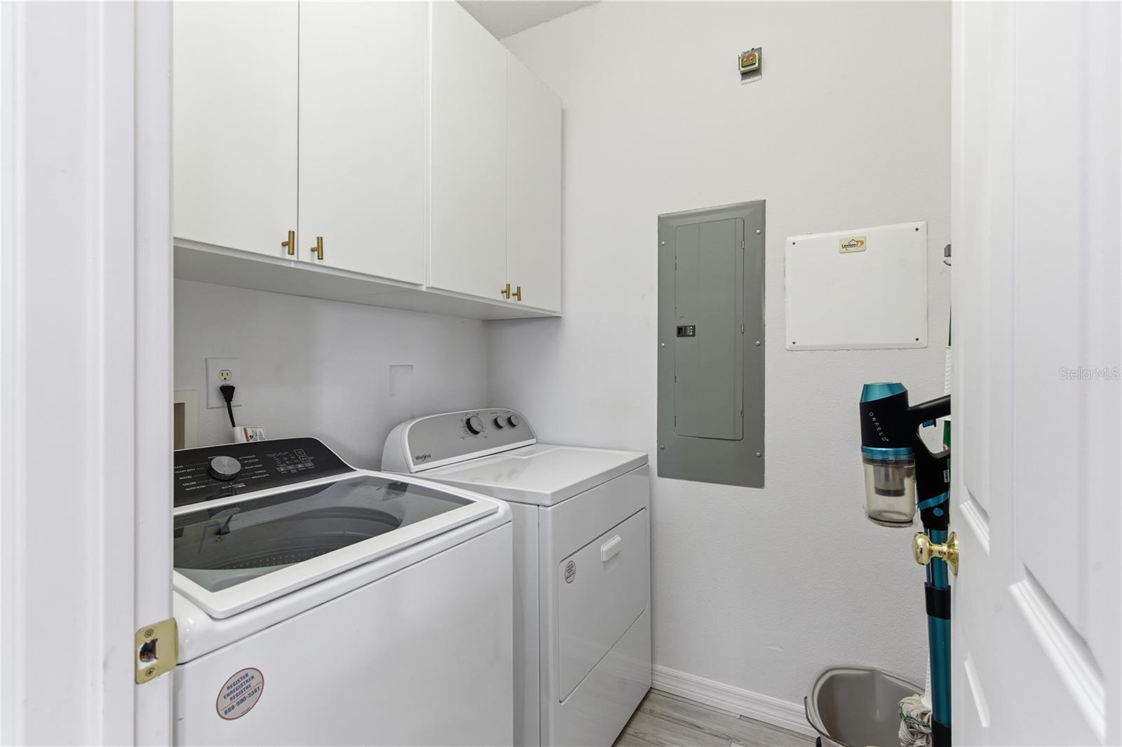 Image 10 of 35 For 642 Wells Court 402