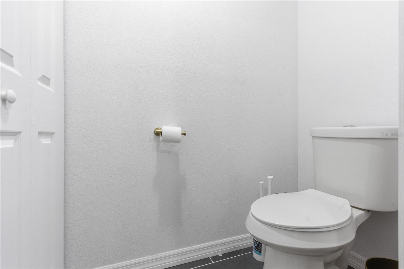 Image 25 of 35 For 642 Wells Court 402