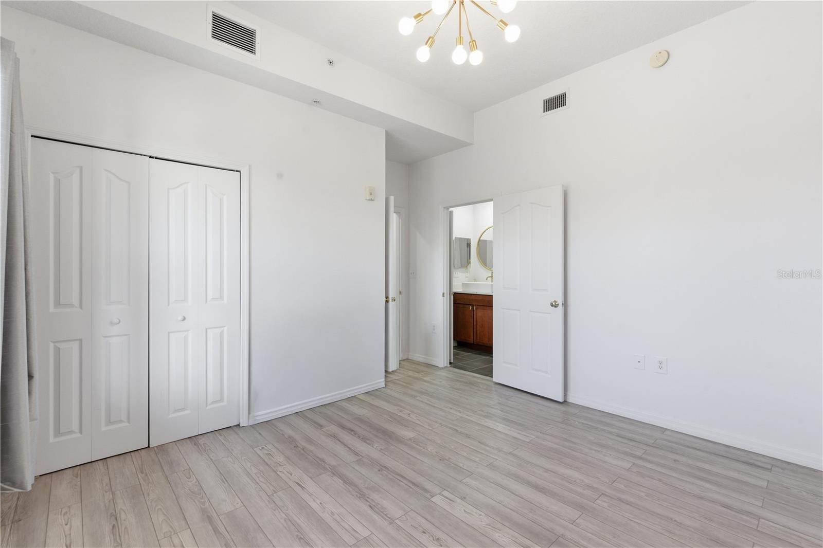 Image 27 of 35 For 642 Wells Court 402