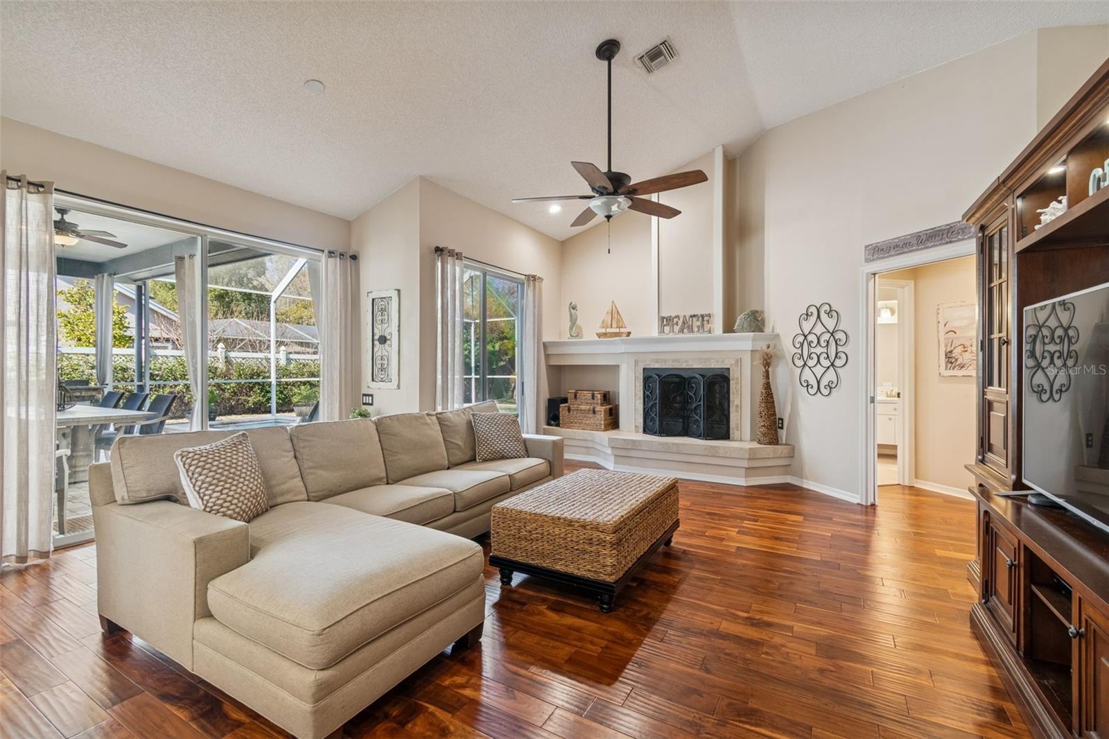 Image 18 of 62 For 7703 Northaven Place