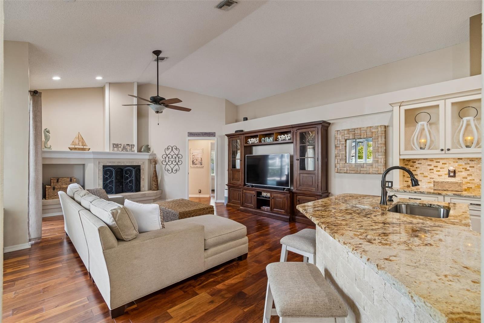 Image 19 of 62 For 7703 Northaven Place