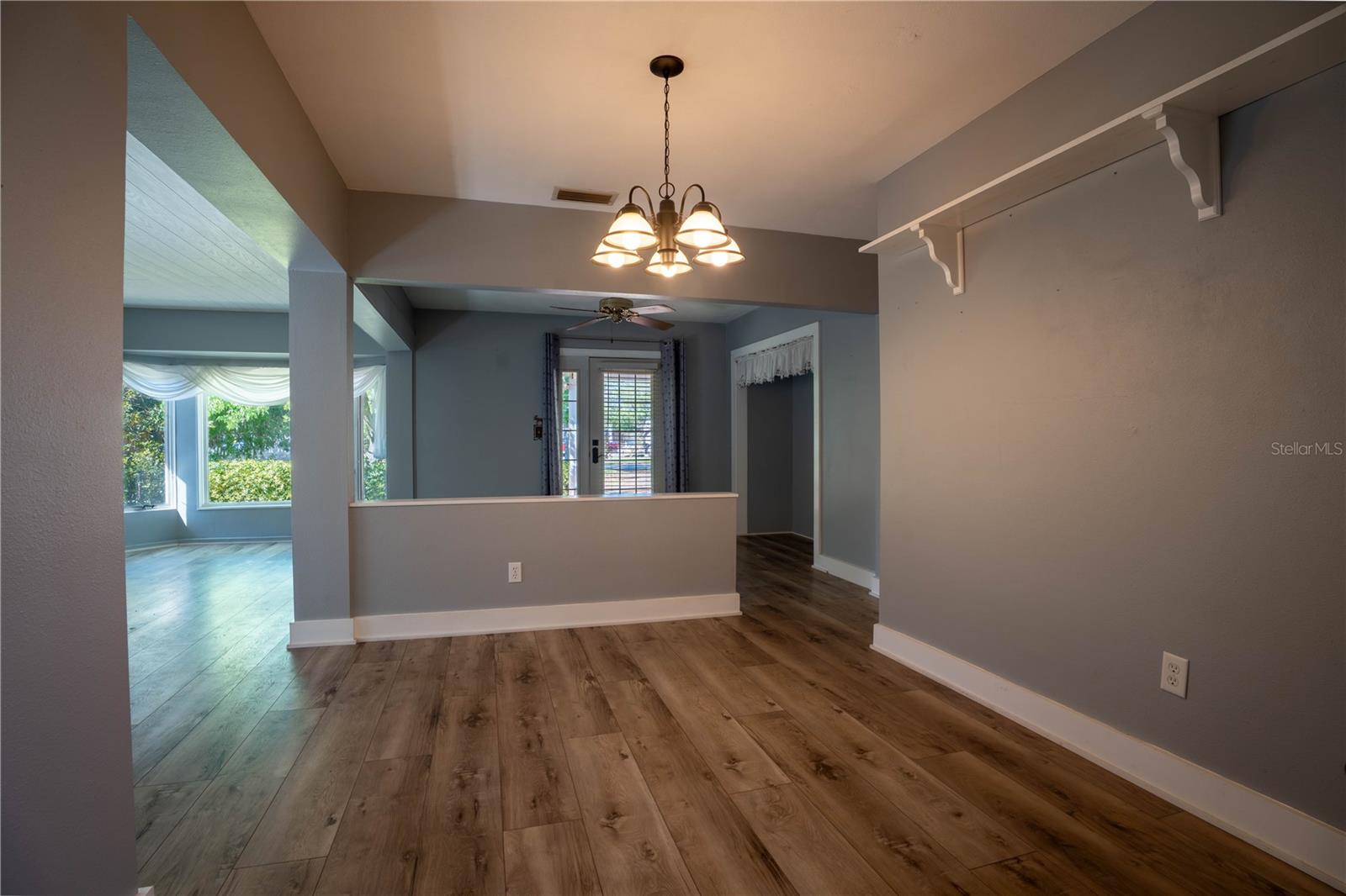 Image 15 of 39 For 2567 Central Avenue