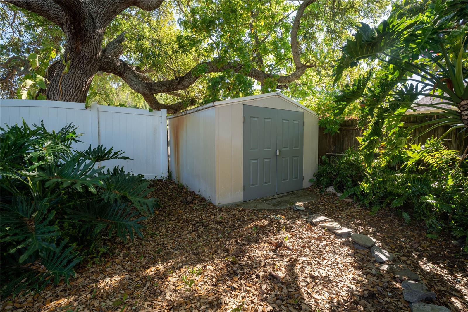 Image 37 of 39 For 2567 Central Avenue