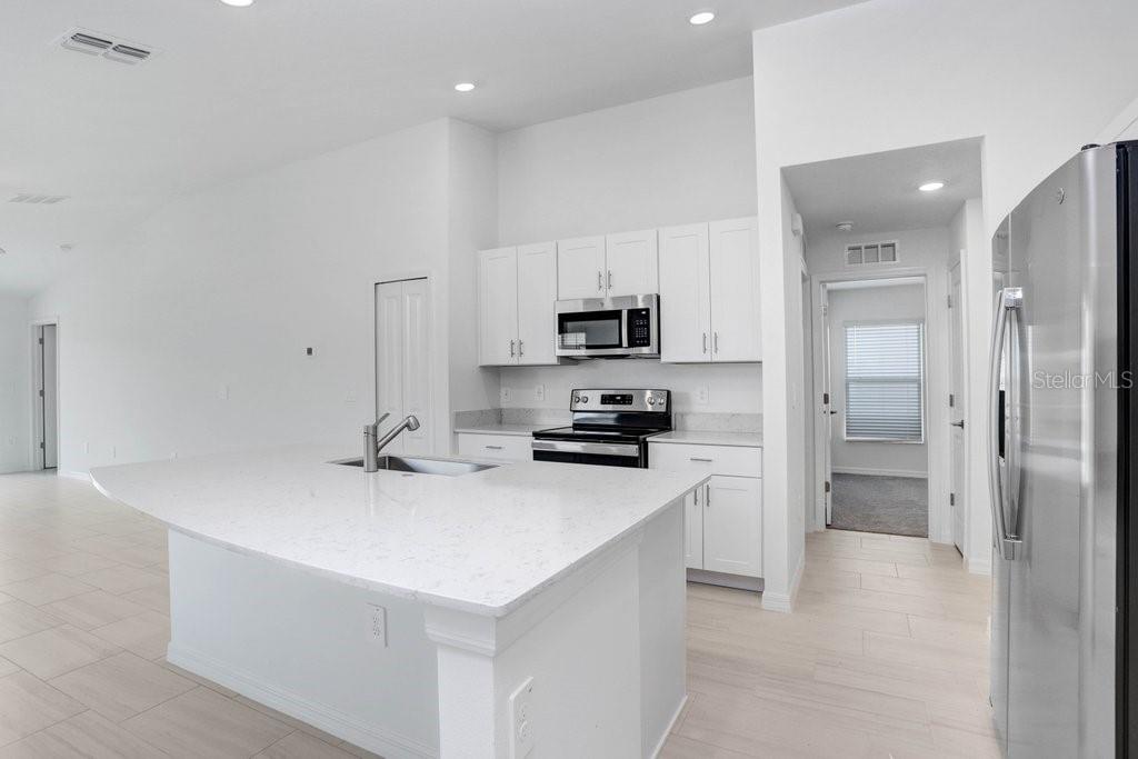 Image 23 of 36 For 11545 Radiant Shore Loop