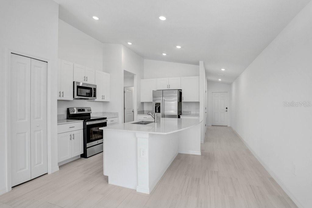 Image 25 of 36 For 11545 Radiant Shore Loop