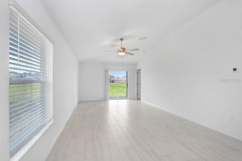 Image 26 of 36 For 11545 Radiant Shore Loop