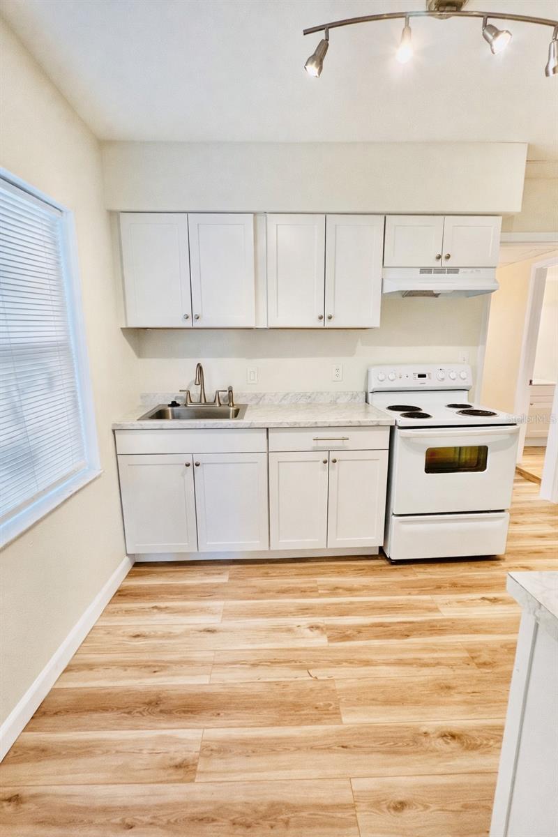 Image 4 of 6 For 2507 Armenia