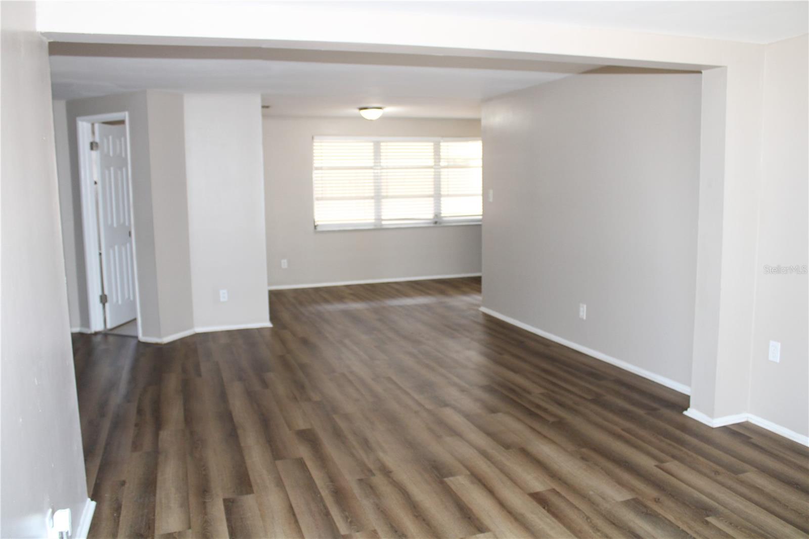 Image 3 of 19 For 10512 121st Avenue