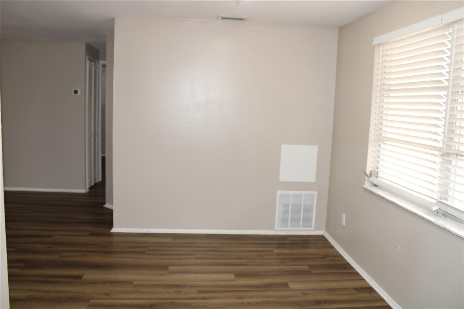 Image 7 of 19 For 10512 121st Avenue