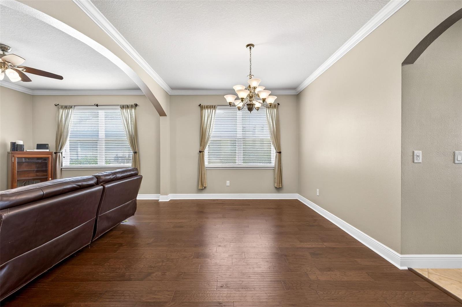 Image 10 of 66 For 3204 Mapleridge Drive