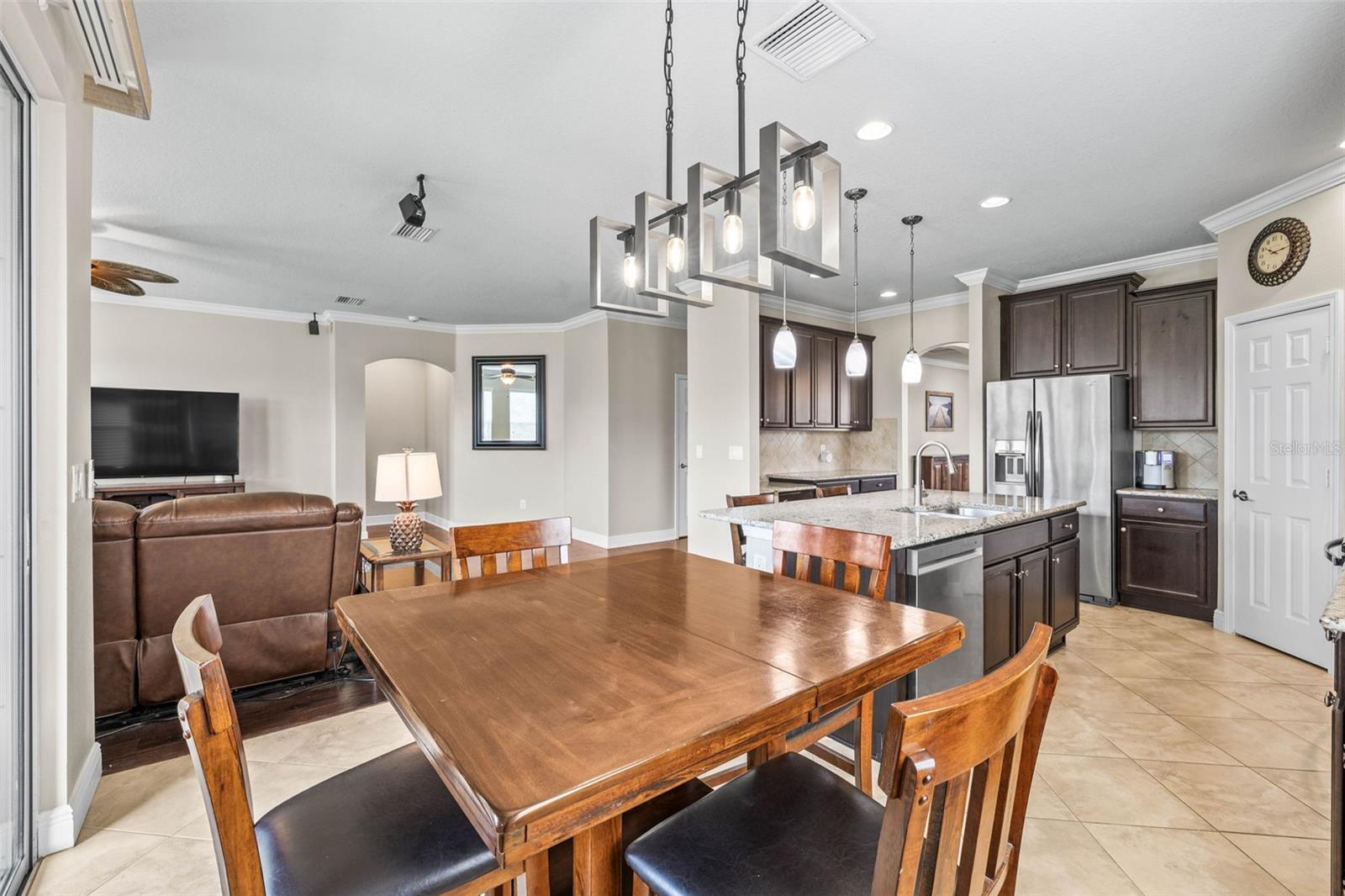 Image 22 of 66 For 3204 Mapleridge Drive