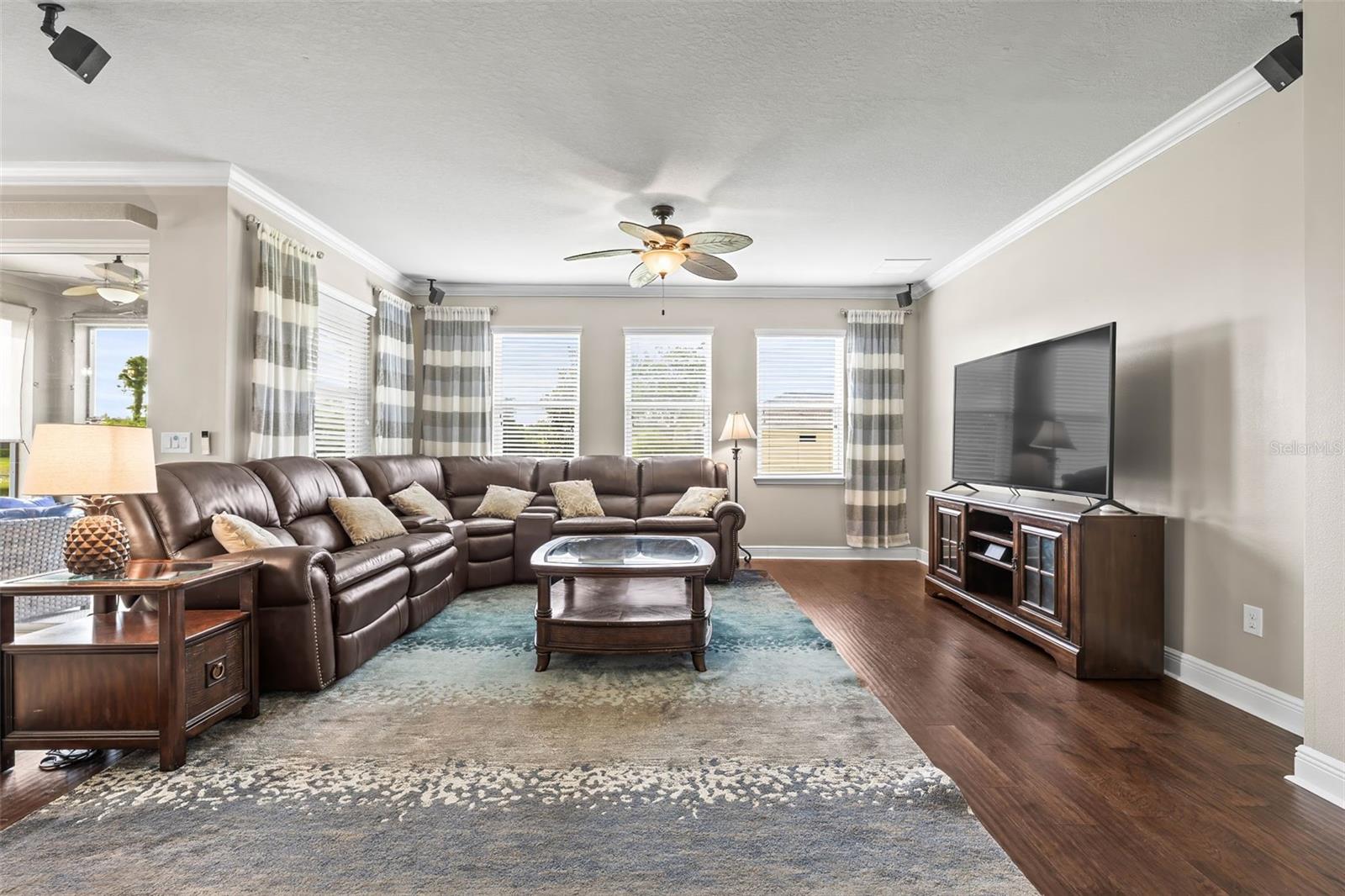 Image 24 of 66 For 3204 Mapleridge Drive