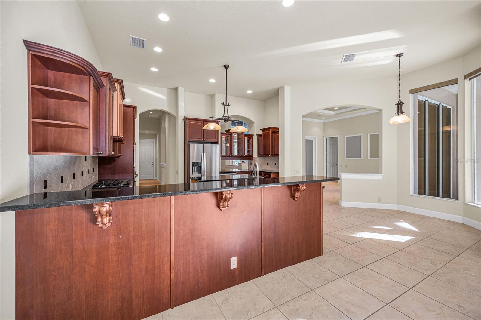 Listing photo id 21 for 3305 Sheehan Drive