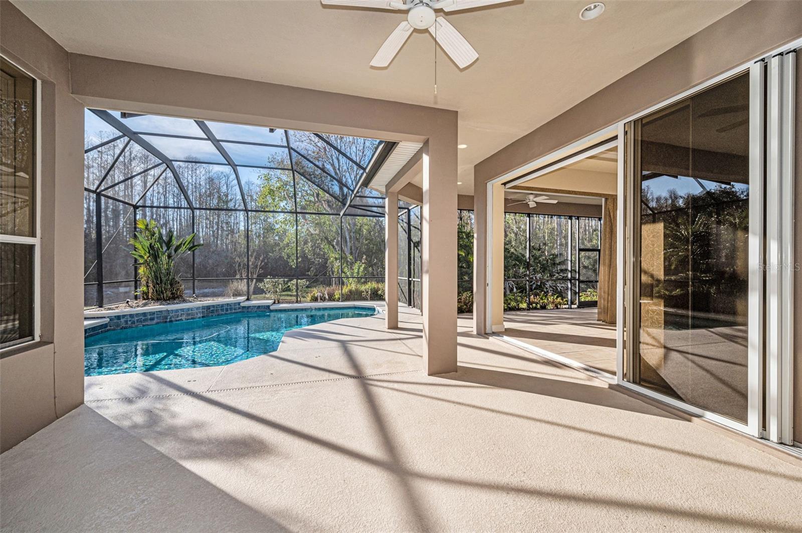 Listing photo id 43 for 3305 Sheehan Drive