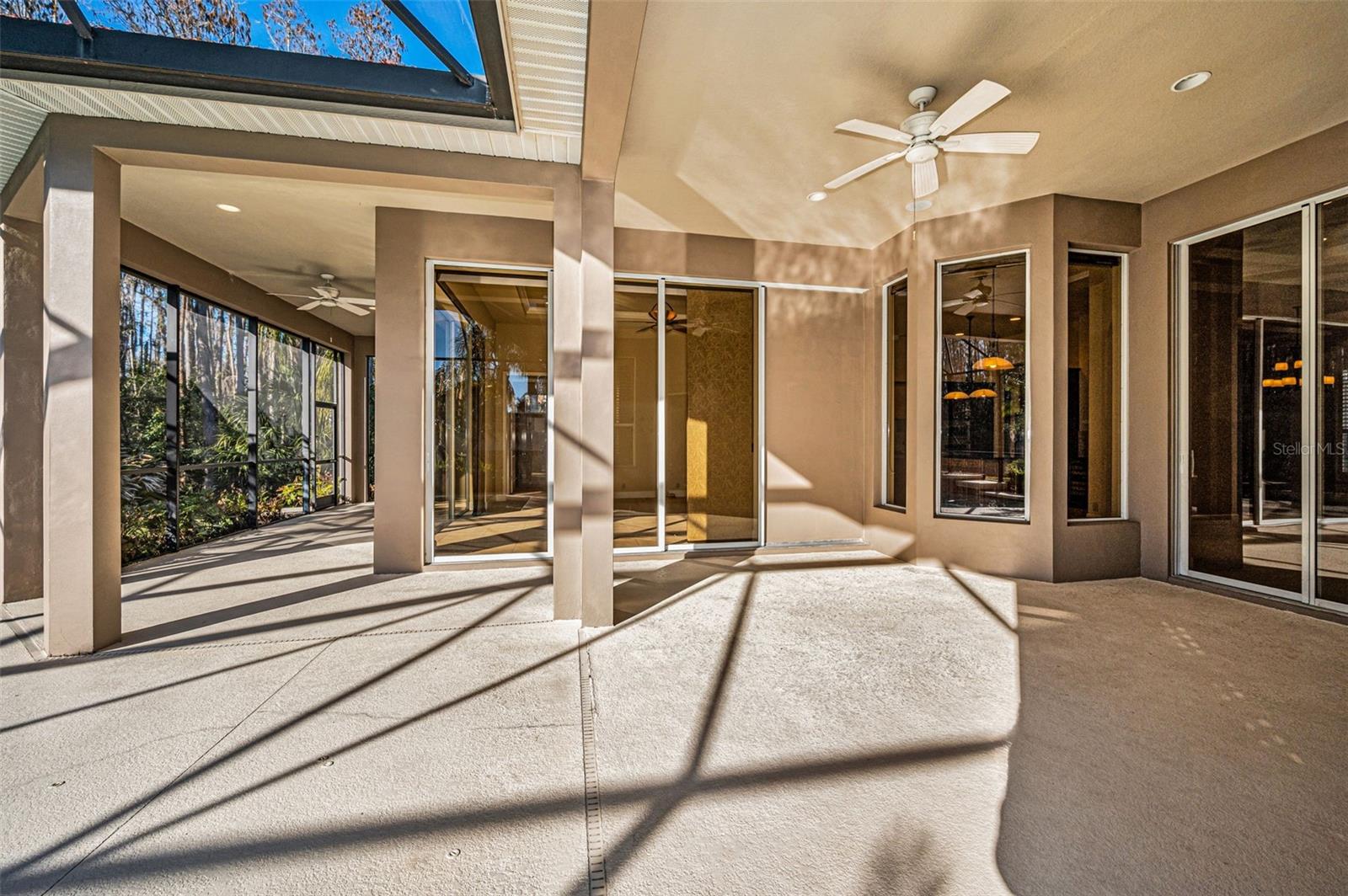 Listing photo id 44 for 3305 Sheehan Drive