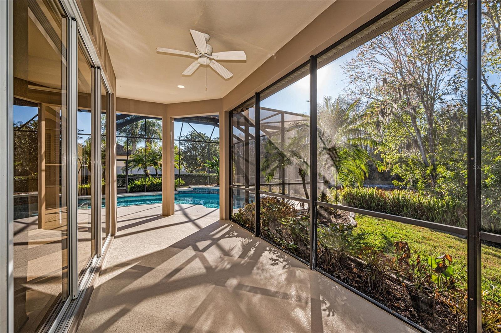 Listing photo id 48 for 3305 Sheehan Drive