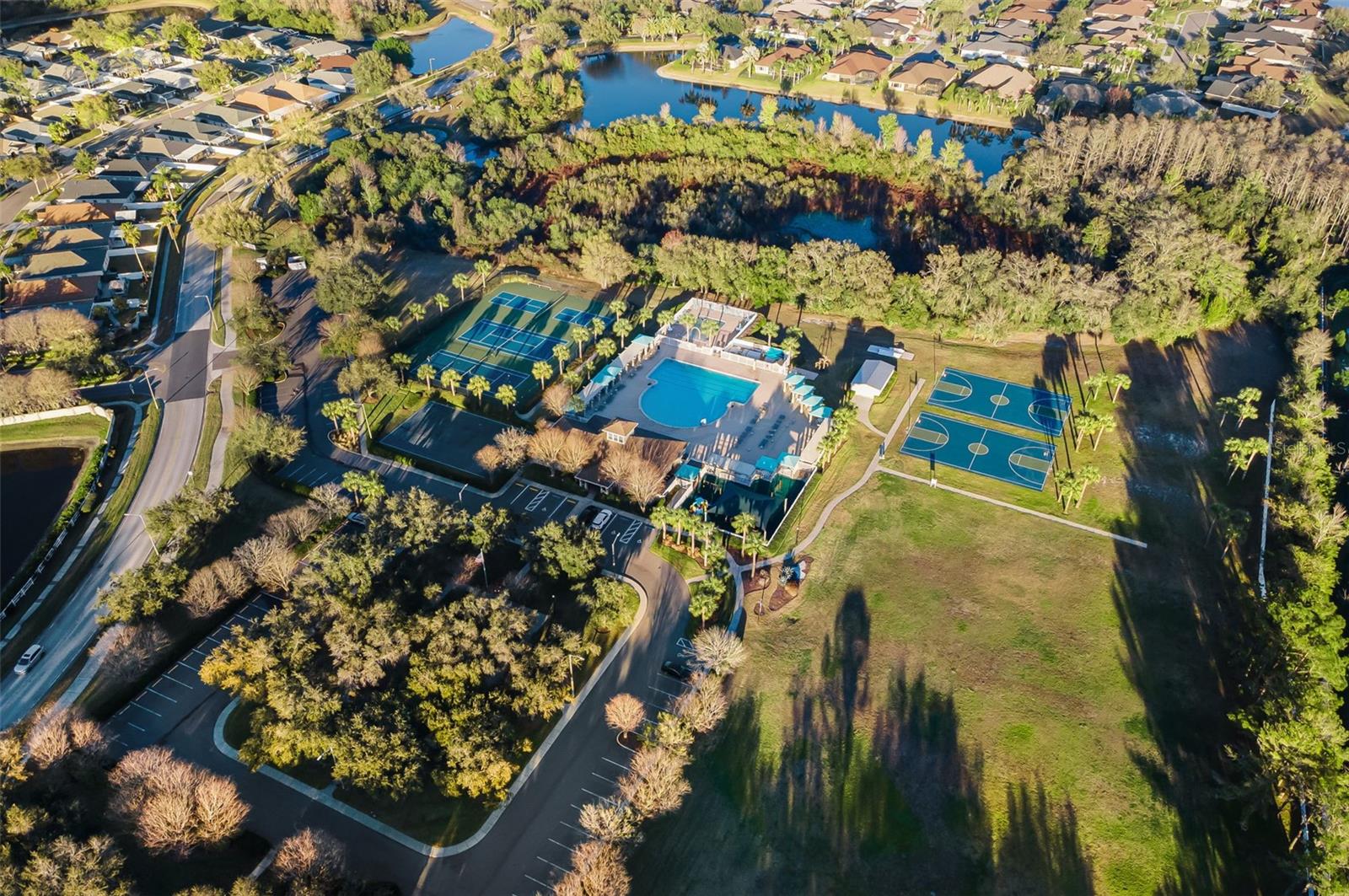 Listing photo id 60 for 3305 Sheehan Drive