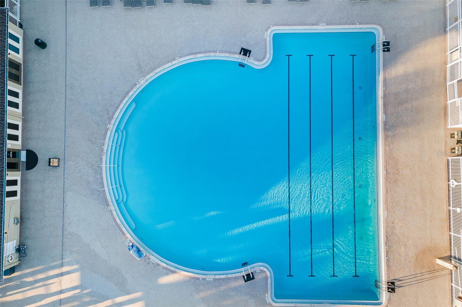 Listing photo id 70 for 3305 Sheehan Drive