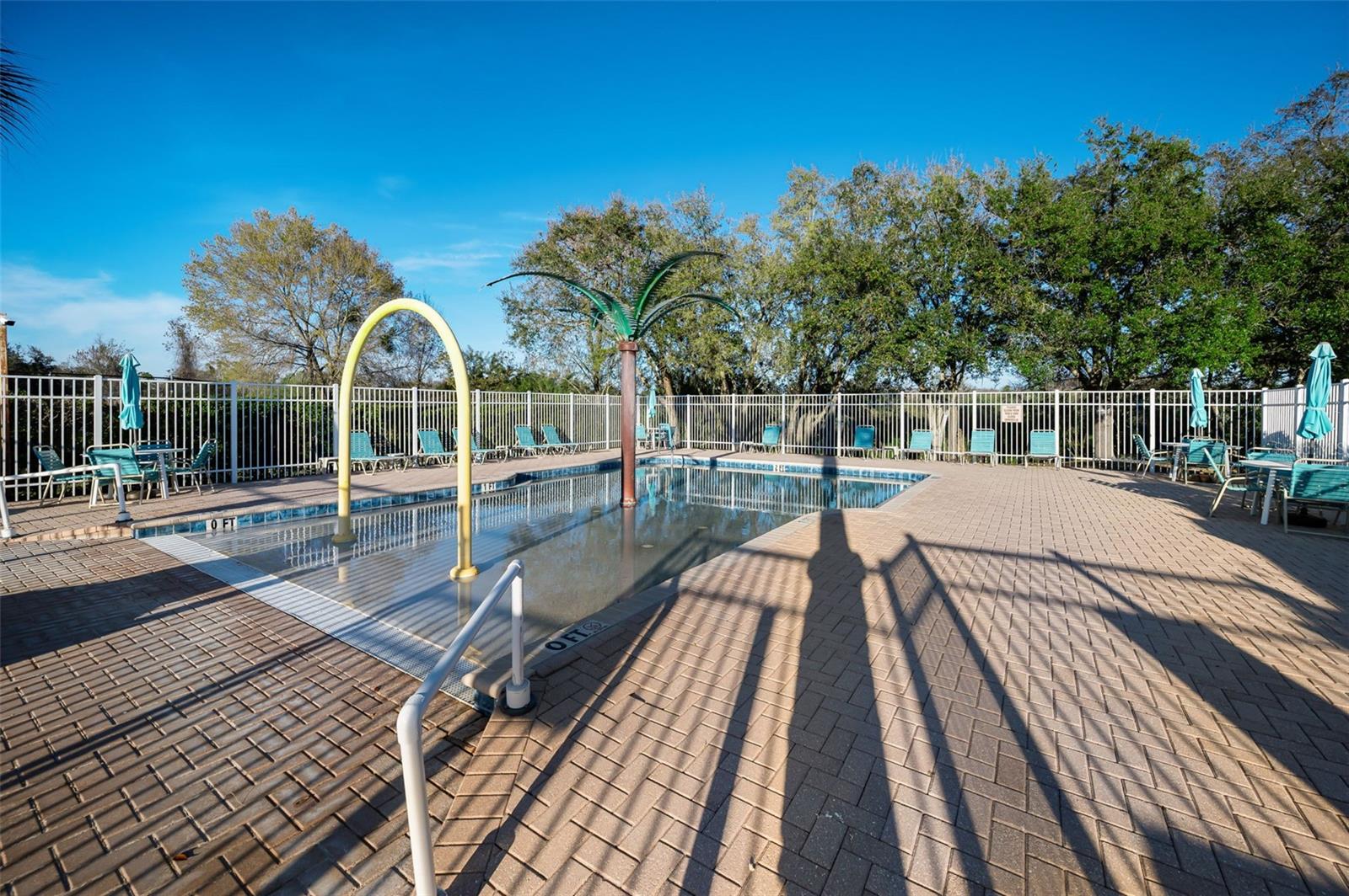 Listing photo id 74 for 3305 Sheehan Drive