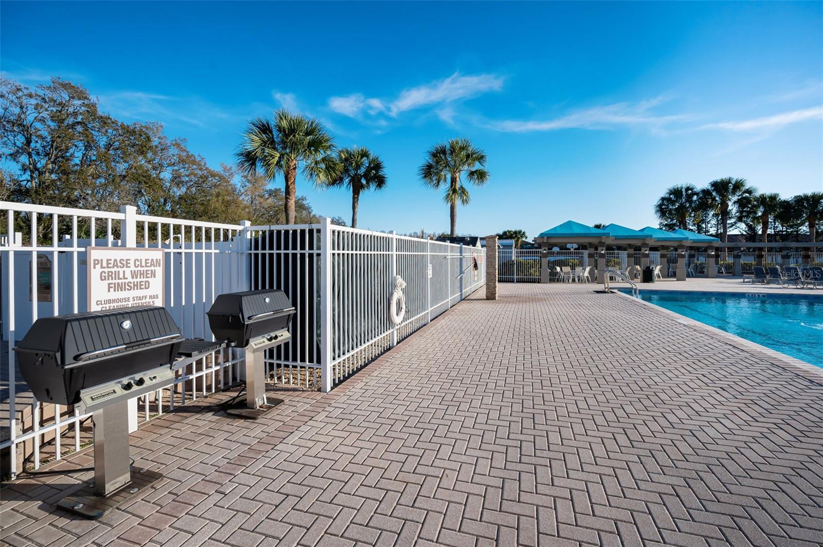 Listing photo id 78 for 3305 Sheehan Drive