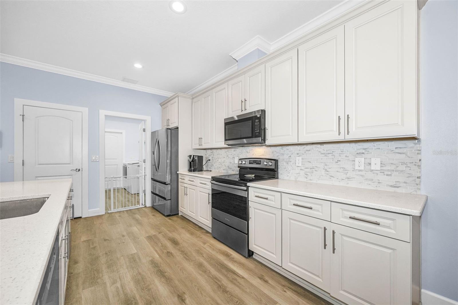 Image 11 of 51 For 1528 Highland Park Drive